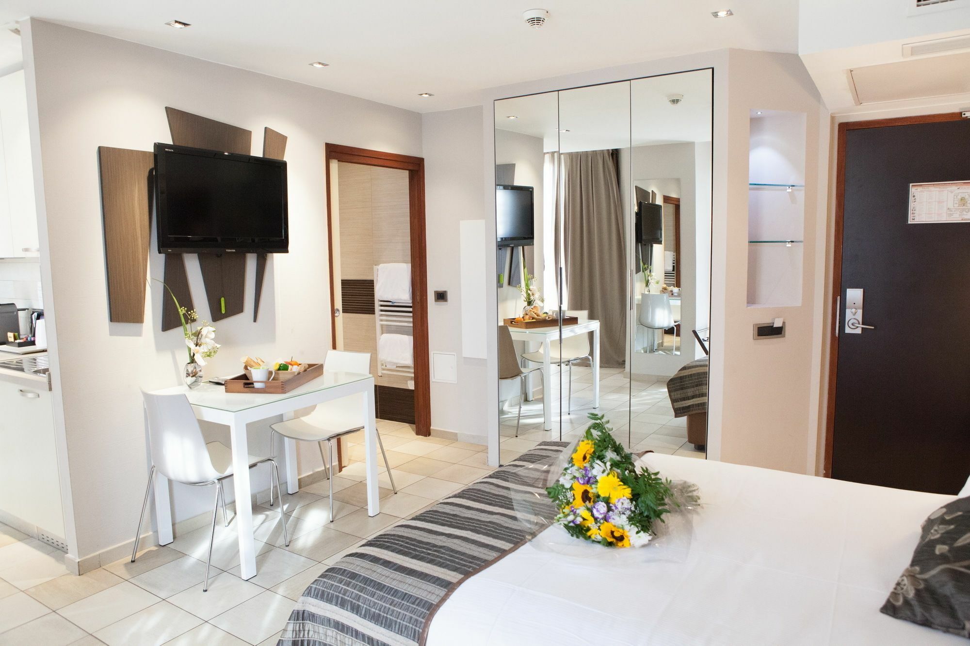 Hotel Villa D'Elsa 주앙레핑 외부 사진